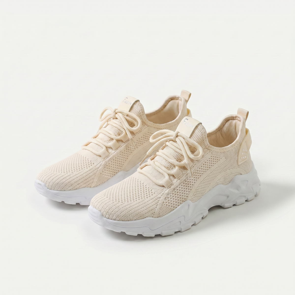 Altura | Zapatillas blancas con plataforma de moda