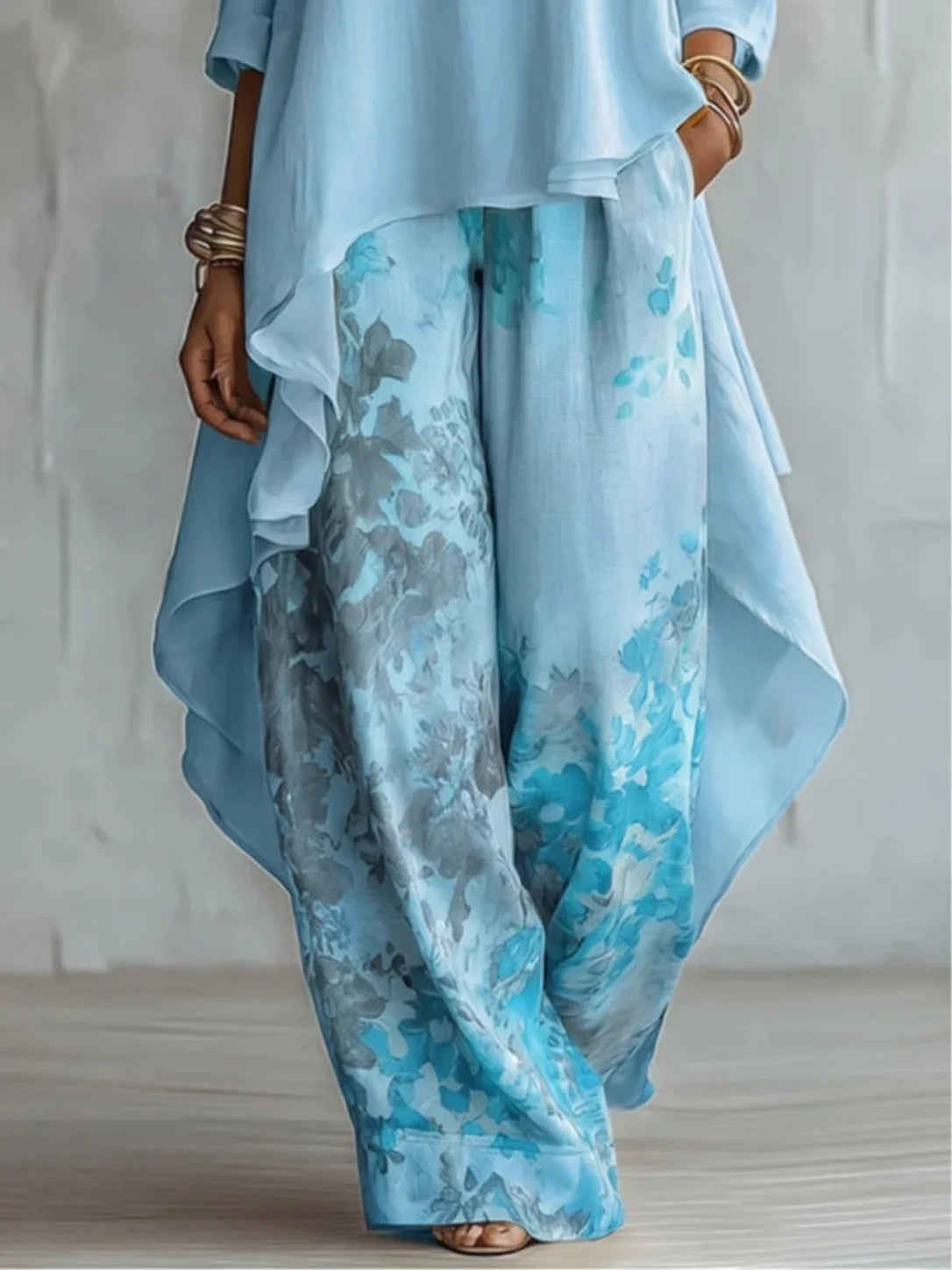 Ginevra | Elegante conjunto floral asimétrico