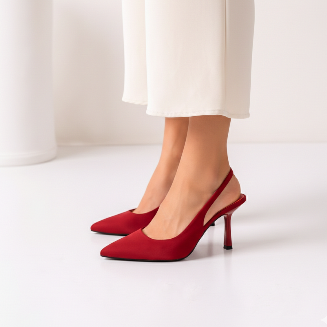 Iara | Escote elegante de líneas depuradas