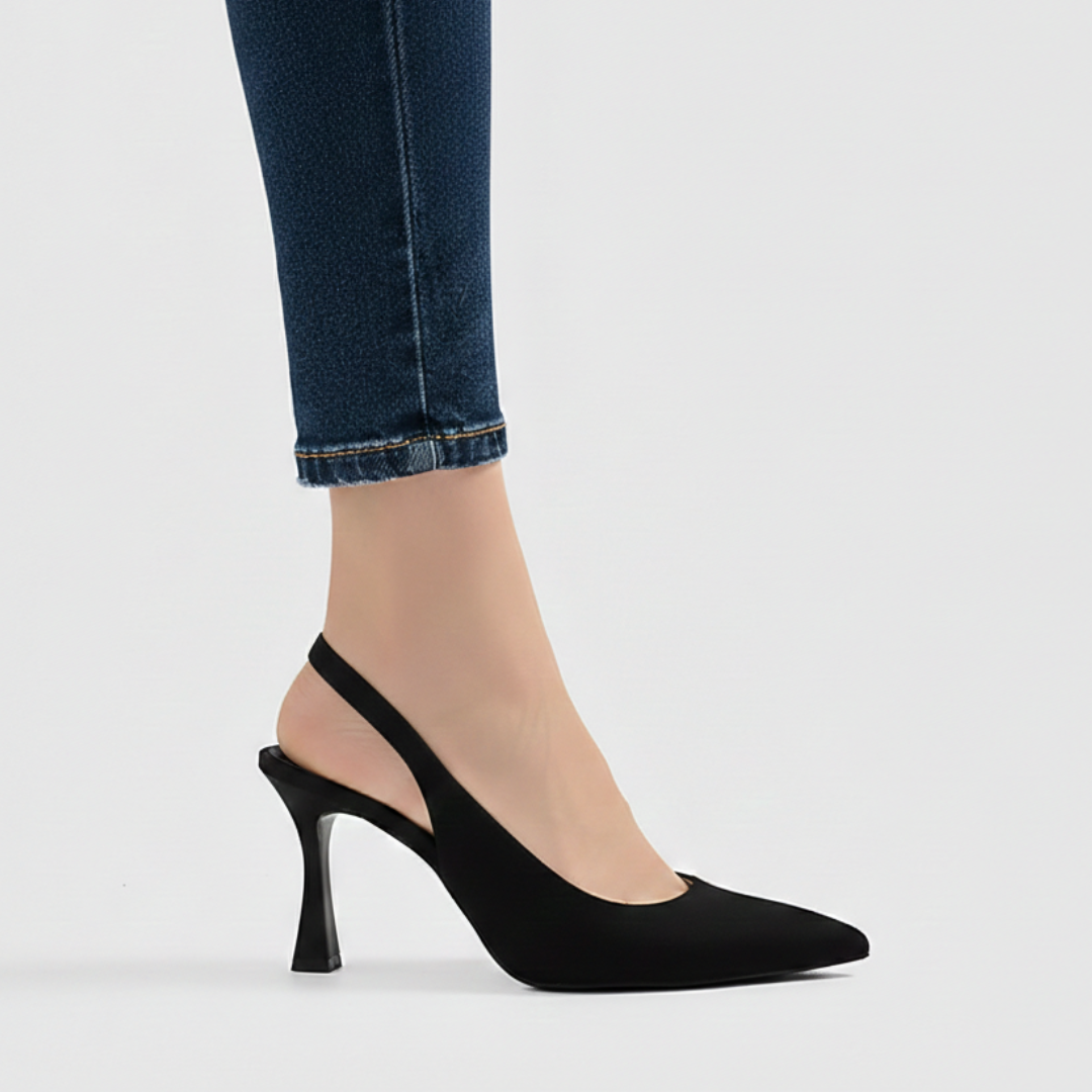 Iara | Escote elegante de líneas depuradas