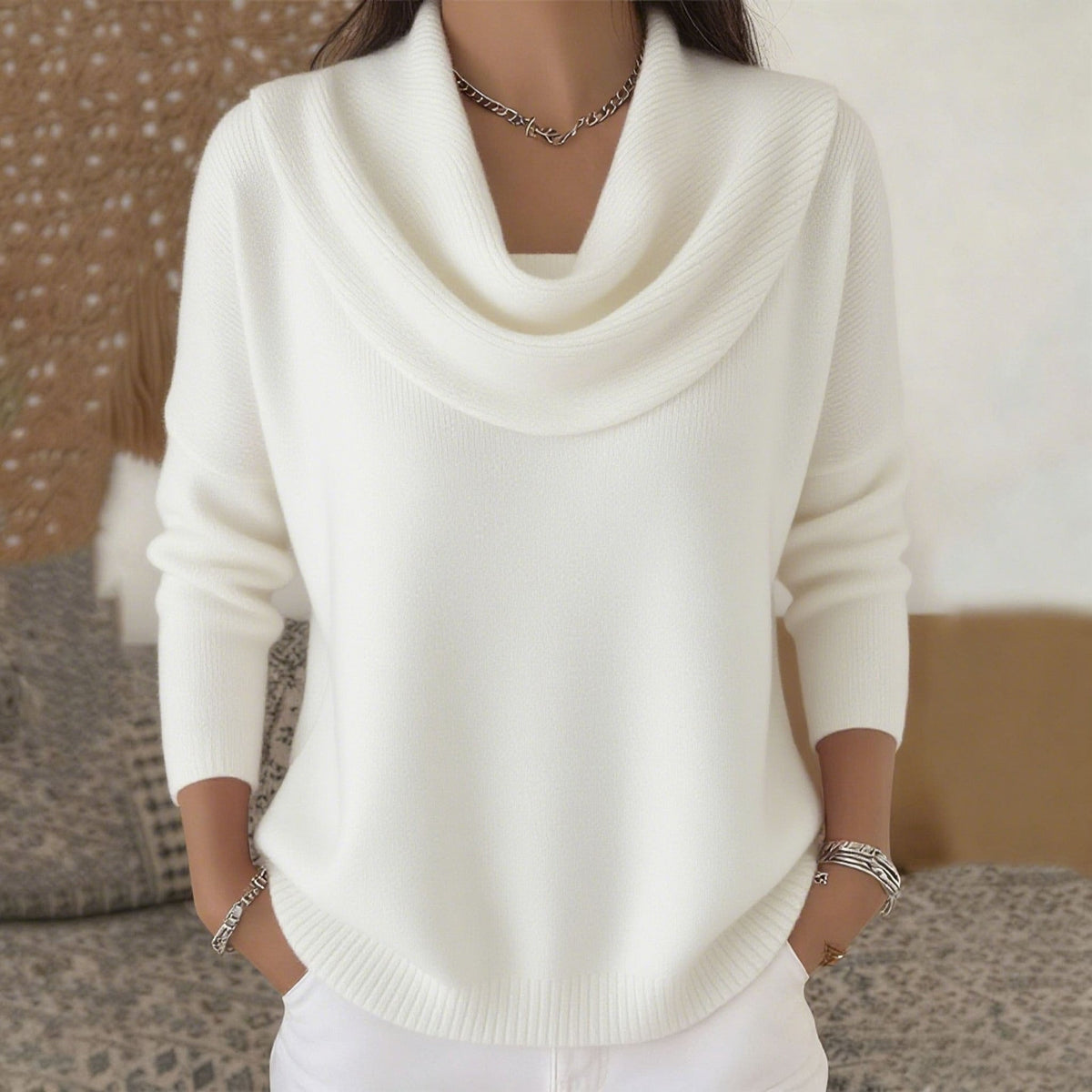 Iole | Elegante suéter con cuello drapeado