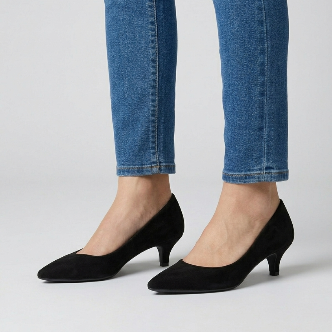Victorie | Zapatos de salón de ante con elegante tacón kitten