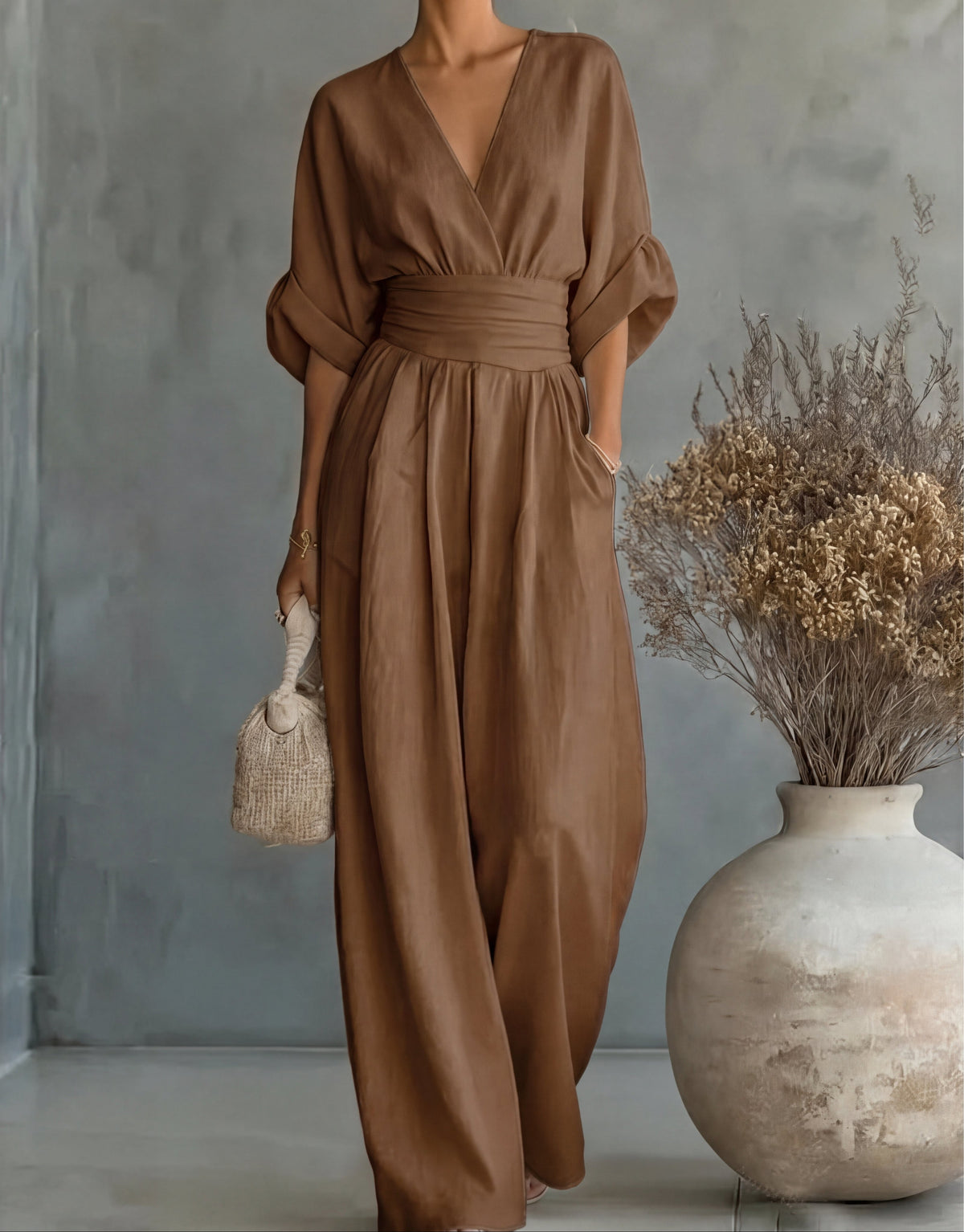 Elisa | Mono elegante y fluido con sofisticado escote en V