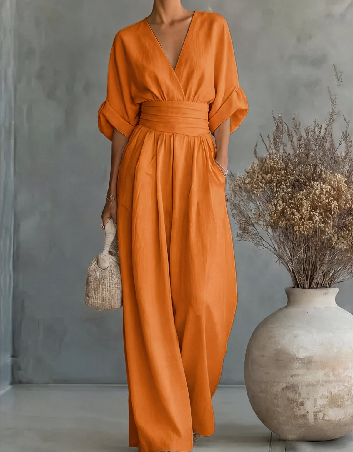 Elisa | Mono elegante y fluido con sofisticado escote en V