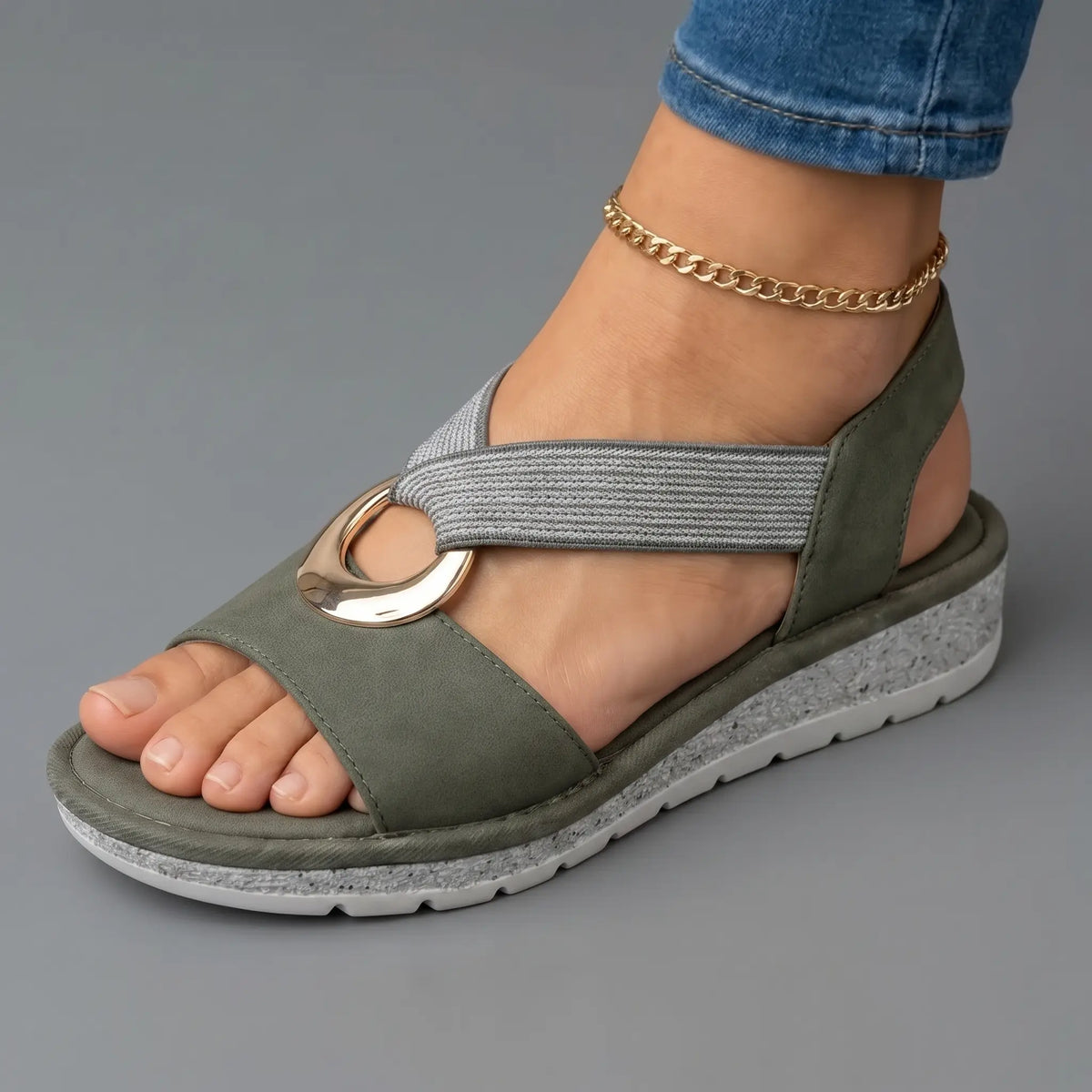 Luna | Elegante Sandalia Dorada Trenzada